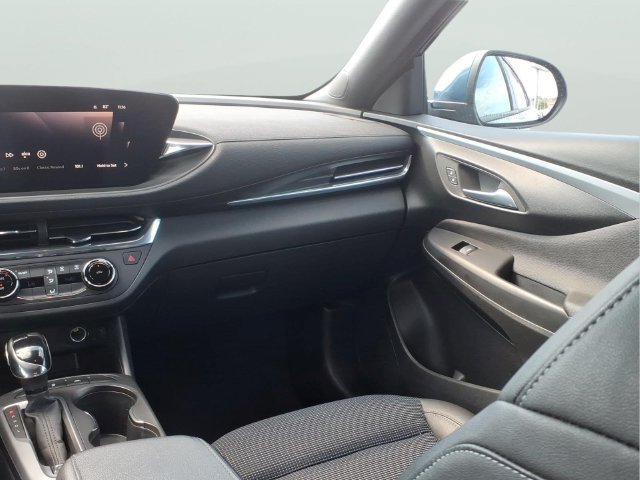 Used 2026 Buick Envista Preferred FWD image 12