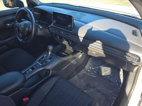 Used 2025 Honda HR-V Sport image 15