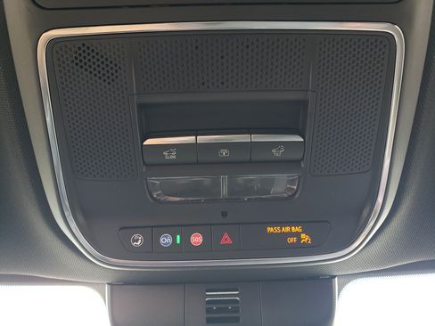 New 2026 Chevrolet Traverse RS w/ LPO, Floor Liner Package FWD image 28
