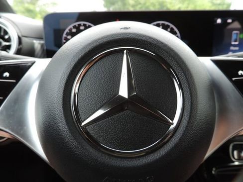 Used 2025 Mercedes-Benz CLA 250 image 27