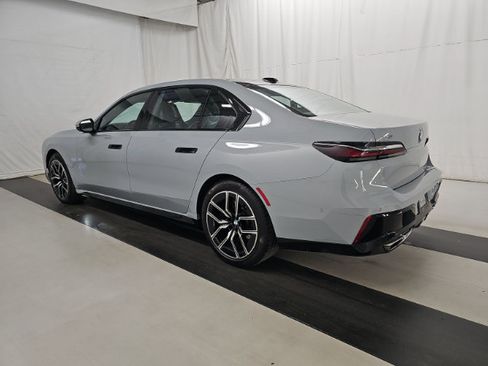 Used 2023 BMW 760i xDrive AWD/4WD image 6