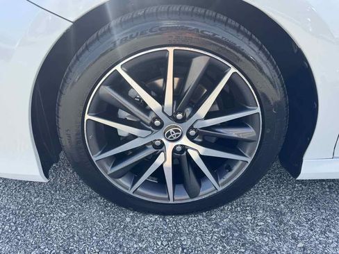 Used 2022 Toyota Camry XLE FWD image 33