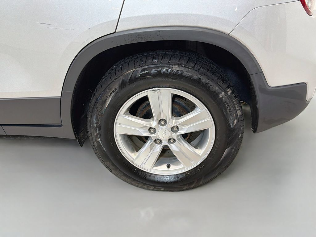 Used 2019 Chevrolet Trax LT w/ LT Convenience Package FWD image 29