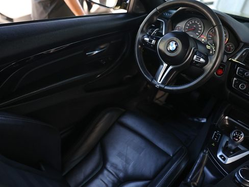 Used 2020 BMW M4 Coupe w/ Competition Package RWD image 24