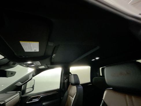 Used 2024 Chevrolet Silverado 2500 High Country w/ Technology Package image 19