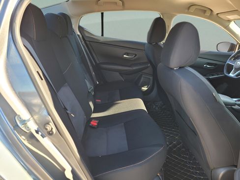 Certified 2022 Nissan Sentra SR w/ Midnight Edition image 10