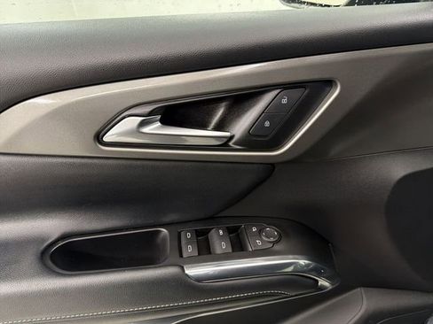 Certified 2025 Chevrolet Traverse LT image 23