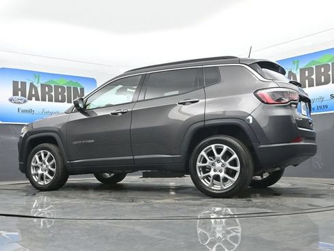 Used 2023 Jeep Compass Latitude AWD/4WD image 20
