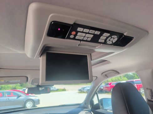 Used 2016 Honda Pilot Touring image 14