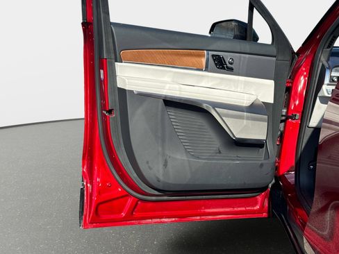 Certified 2026 Cadillac Vistiq Sport w/ LPO, Floor Liner Package image 16