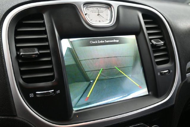 Used 2020 Chrysler 300 Limited RWD image 29