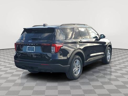 New 2026 Ford Explorer Active image 4