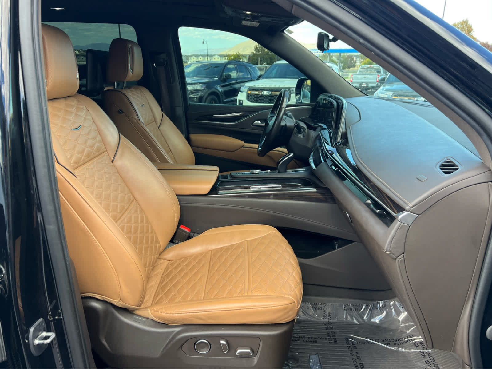 Used 2021 Cadillac Escalade ESV Sport w/ Driver Assist Tech Package AWD/4WD image 17