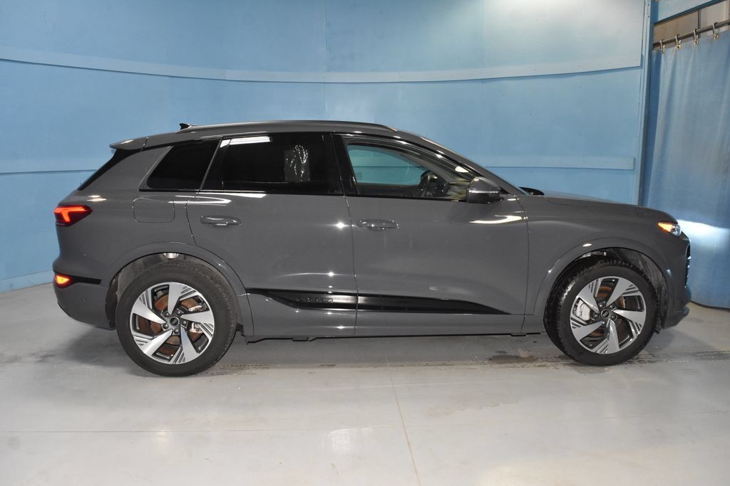 Used 2025 Audi Q6 e-tron Premium Plus AWD/4WD image 20