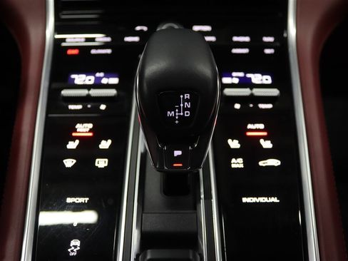 Used 2019 Porsche Panamera 4 image 28