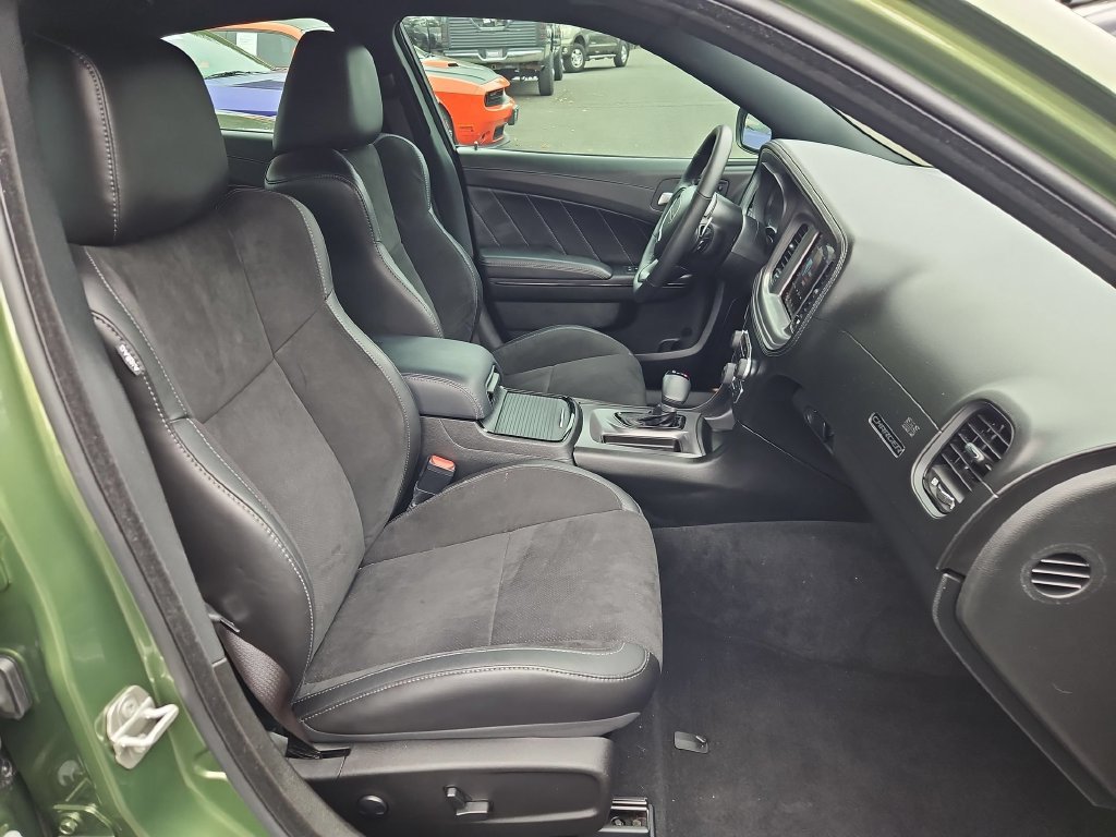 Used 2023 Dodge Charger R/T w/ Plus Group RWD image 16