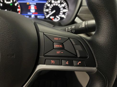 Used 2025 Nissan Altima 2.5 SV FWD image 20