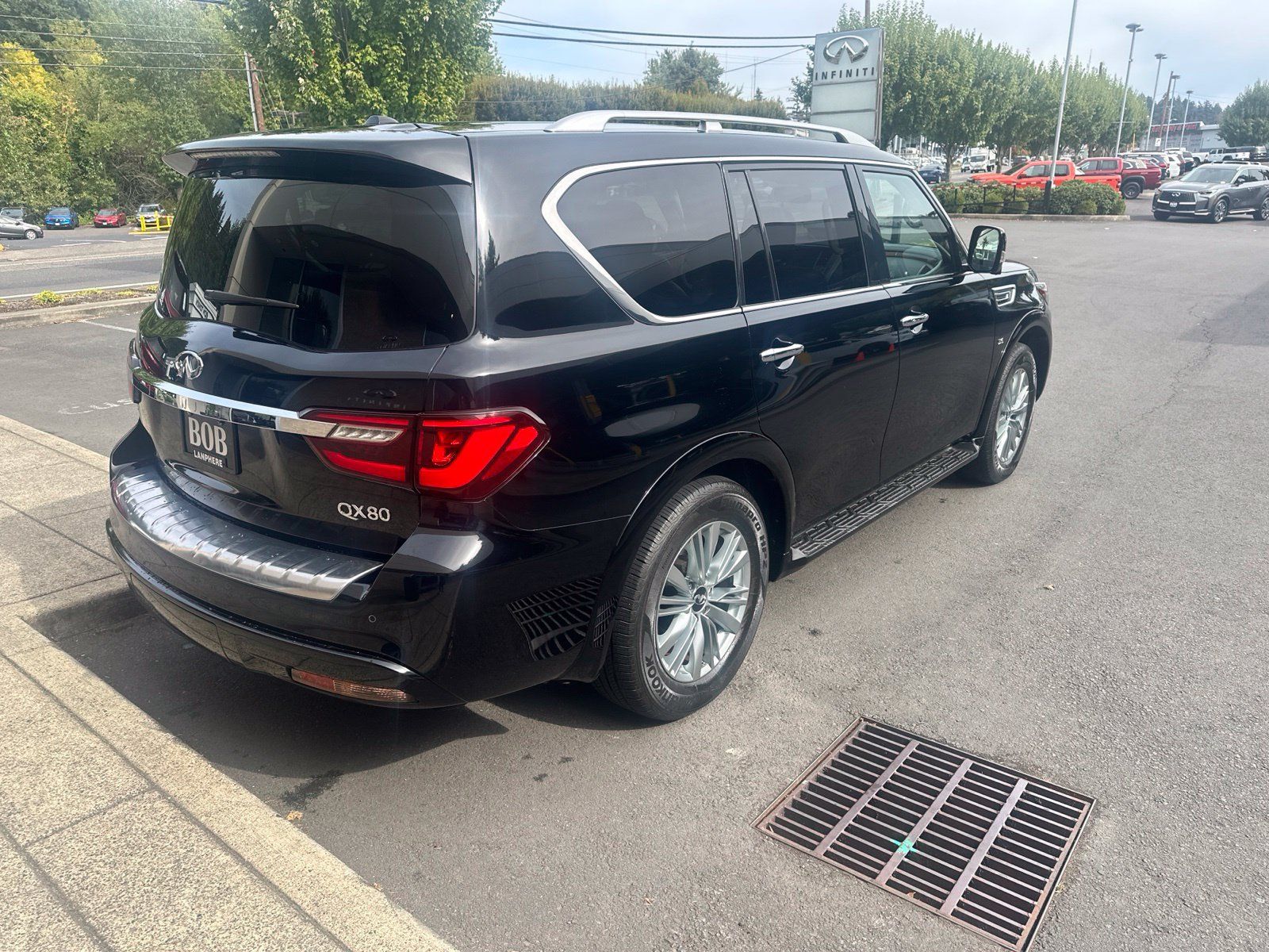 Used 2019 INFINITI QX80 Luxe w/ Proassist Package AWD/4WD image 6