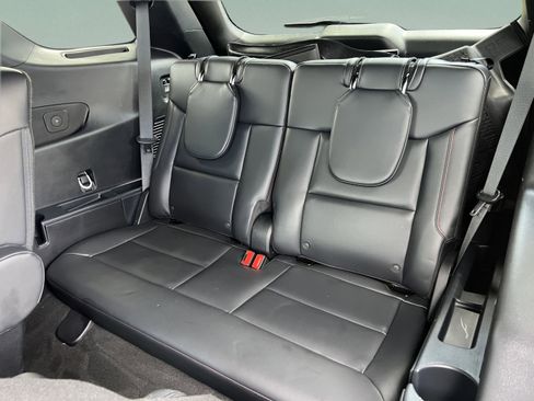 Used 2025 Ford Explorer ST w/ Sun And Sound Package AWD/4WD image 18