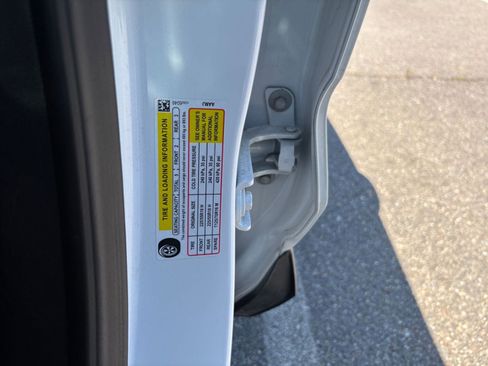 Used 2025 Buick Encore GX Preferred FWD image 29