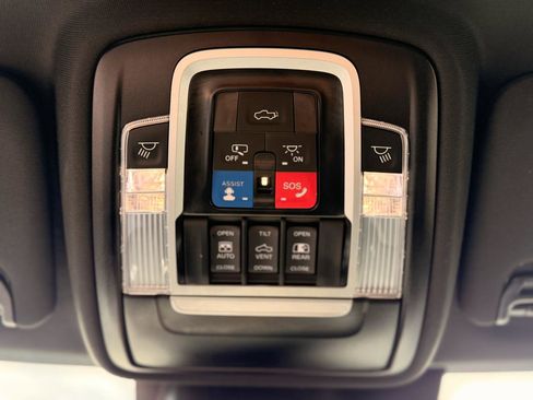 Used 2023 RAM 2500 Limited image 19