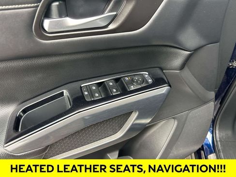 Used 2023 Nissan Pathfinder SL w/ Lighting Package (N92) AWD/4WD image 19