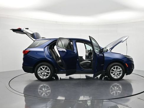 Used 2023 Chevrolet Equinox LS w/ LS Convenience Package FWD image 46