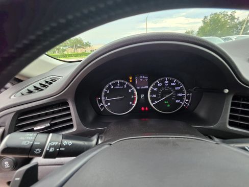 Used 2013 Acura ILX w/ Premium Package FWD image 9