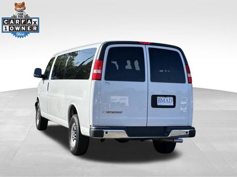 Used 2024 Chevrolet Express 3500 LT w/ LT Preferred Equipment Group RWD image 10