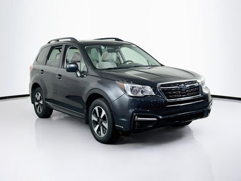 Used 2018 Subaru Forester 2.5i Premium AWD/4WD image 3