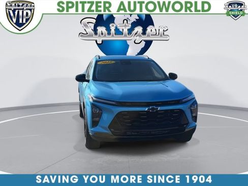 Used 2025 Chevrolet Trax ACTIV w/ Sunroof Package image 3