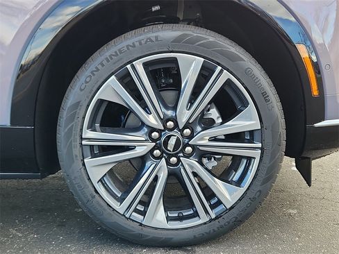 New 2026 Cadillac Optiq Luxury 2 image 6