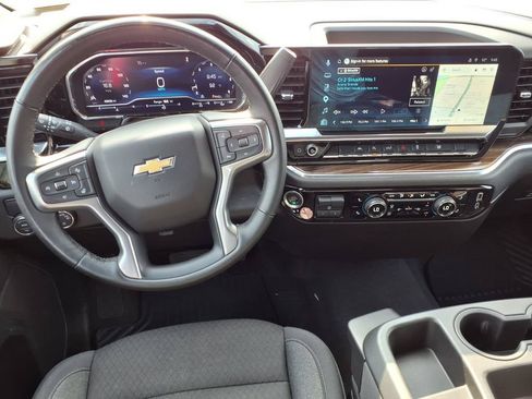 Used 2025 Chevrolet Silverado 1500 LT RWD image 13