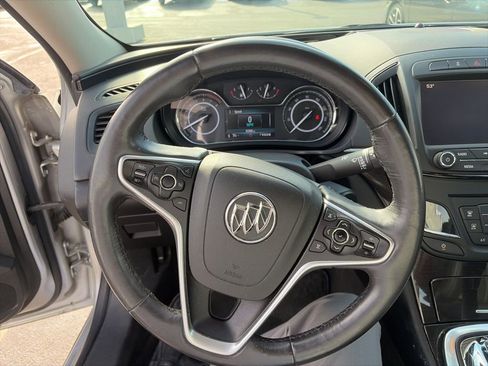 Used 2016 Buick Regal image 4