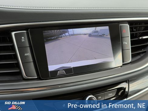 Used 2020 Buick Enclave Essence AWD/4WD image 10