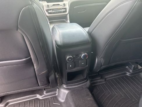 Used 2021 Ford Explorer XLT w/ Equipment Group 202A image 15