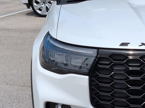 Certified 2025 Ford Explorer ST AWD/4WD image 10