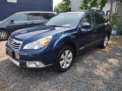Used 2011 Subaru Outback 2.5i Limited w/ PWR Moonroof Pkg