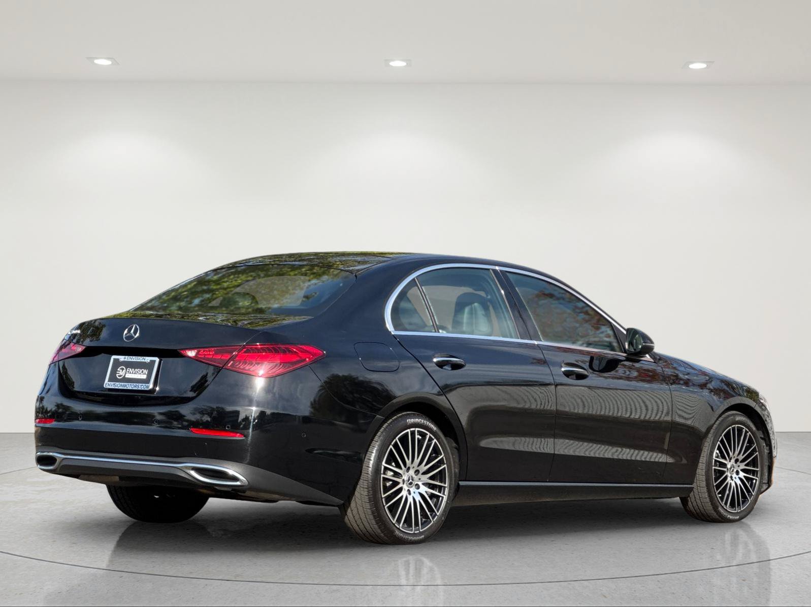 Used 2024 Mercedes-Benz C 300 Sedan image 5