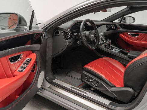 Used 2024 Bentley Continental GT V8 image 23