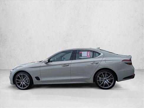 Used 2025 Genesis G70 2.5T image 9