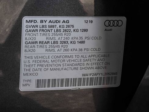 Used 2020 Audi Q5 e Prestige w/ Prestige Package image 29