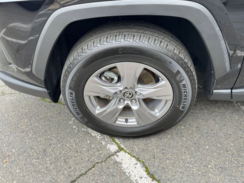 Used 2025 Toyota RAV4 LE image 29