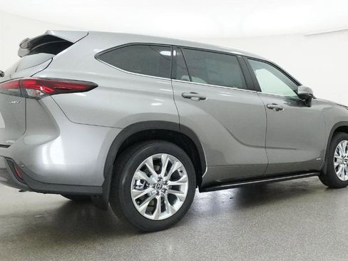 New 2026 Toyota Highlander Limited image 41