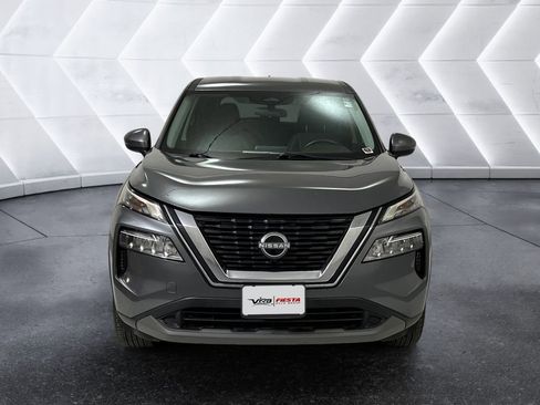 Used 2022 Nissan Rogue SV FWD image 2