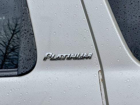 Used 2014 Toyota Sequoia Platinum image 29