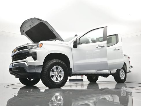 Certified 2025 Chevrolet Silverado 1500 LT AWD/4WD image 49