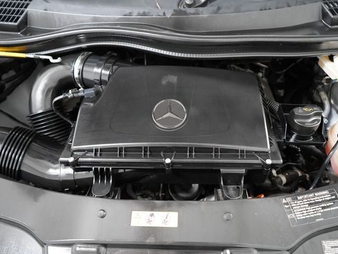 Used 2023 Mercedes-Benz Metris image 25