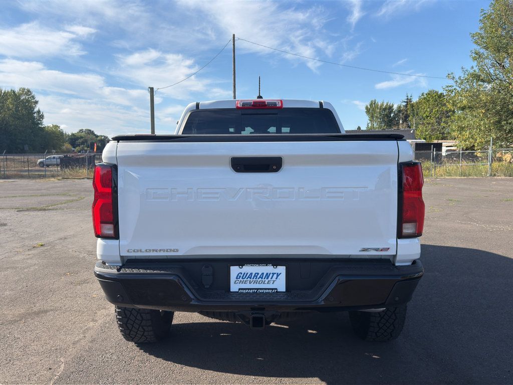 Used 2024 Chevrolet Colorado ZR2 w/ ZR2 Convenience Package III AWD/4WD image 25