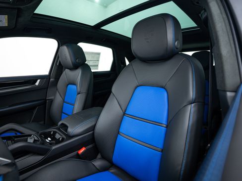 New 2025 Porsche Cayenne GTS image 20